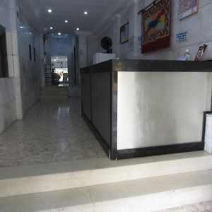 Hotel Moraes A 10 Minutos Da 25 De Marco,Bras,Bom Retiro,A 2 Minutos Do Mirante Sampa Sky E Pista De Skate Anhangabau